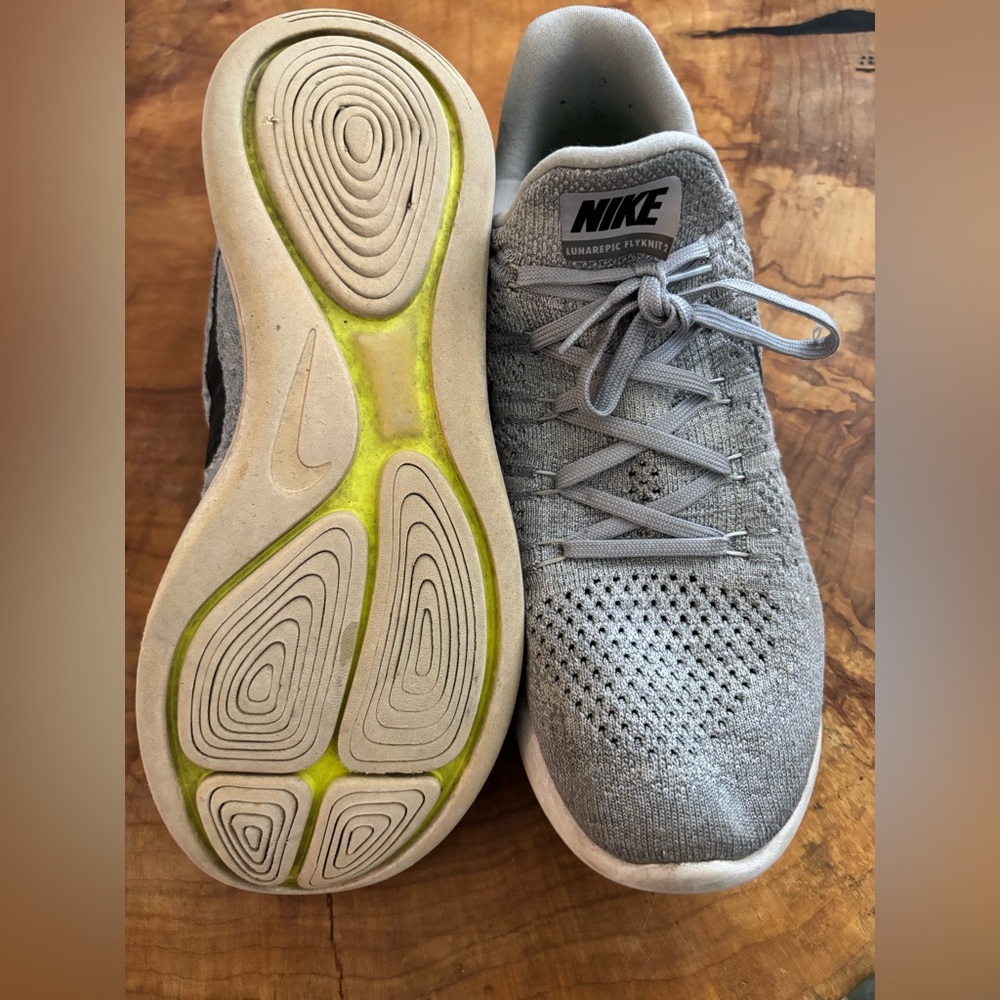 Nike Flynit 2 Men’s Grey Sneakers